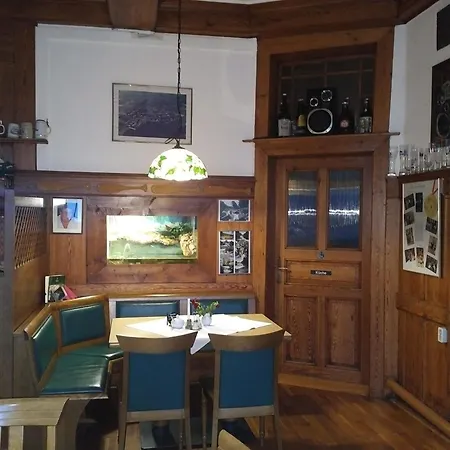 Guest house Weisses Ross Crossen 3*