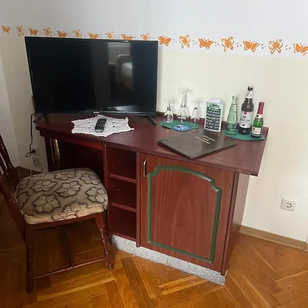 Guest house Weisses Ross Crossen 3*